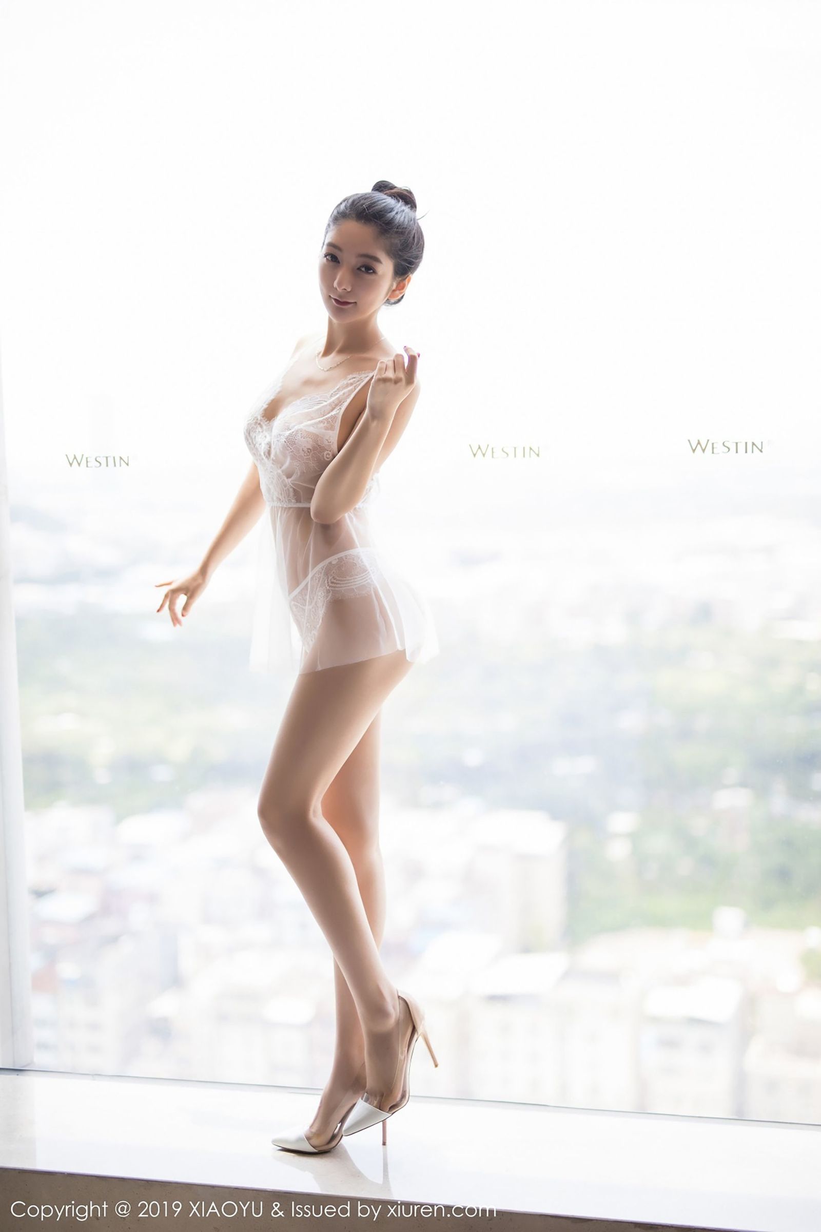 性感写真（真人集）[抖漫]韩漫全集-性感写真（真人集）-现代薄纱性感与古典韵味旗袍相互碰撞的韵味，一展妩媚柔情无删减无遮挡章节图片 